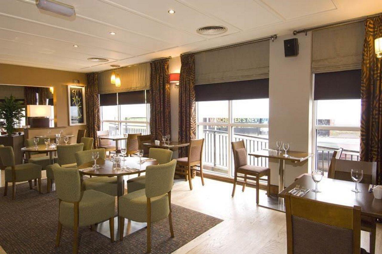 Premier Inn Manchester City Centre 외부 사진